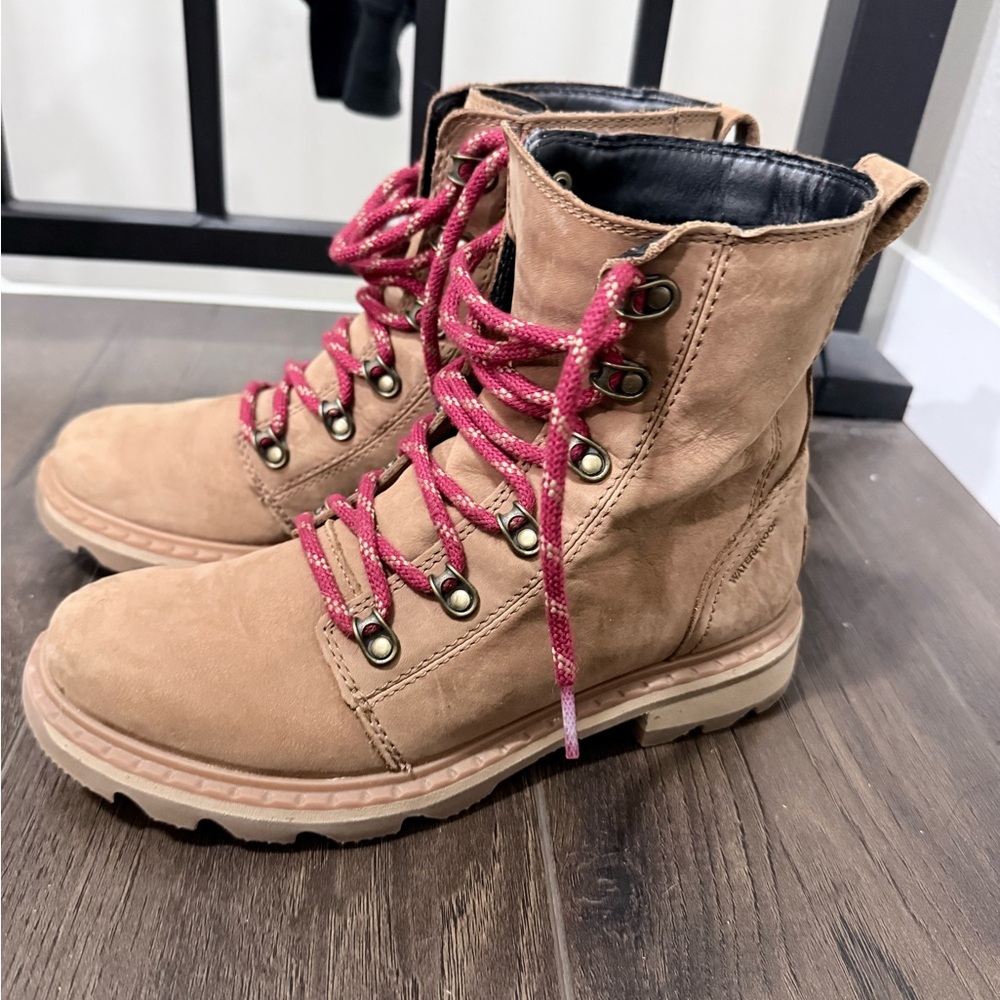 Sorel Tan Lace Up Boots with Pink Laces